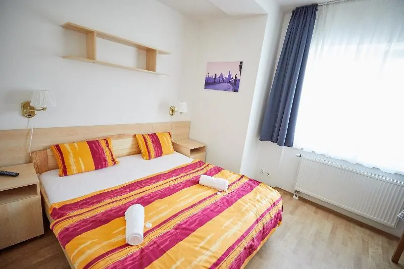 University Hotel Prague 2*,